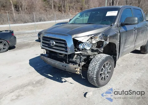 2008 Toyota Tundra Limited 5.7L V8 z USA, uszkodzony, nr VIN 5TFDV58178X039281